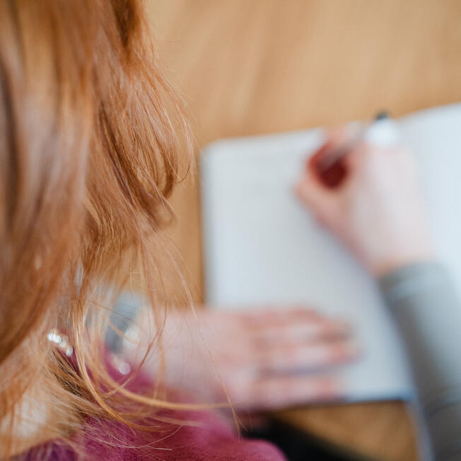 Foto kreativer Prozess Johanna beim Kreativem Schreiben